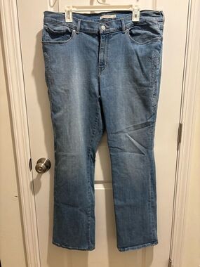 Levi's Classic BootCut Jeans with Subtle Side Embroidery